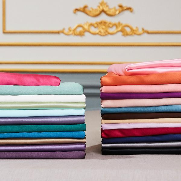 Polyester Satin Pillow Sheets , 19mm 81.8g/M2 Green Satin Beauty Pillowcase