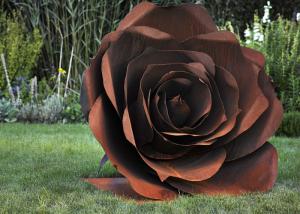 China Rose Flower Corten Steel Sculpture , Rusted Metal Garden Sculptures wholesale