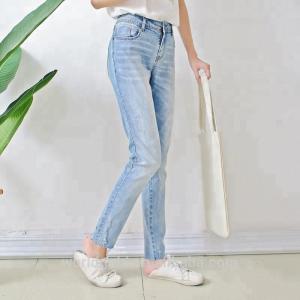 China Fashion Ladies Ripped Skinny Jeans , Light Blue Stretch Jeans For Women wholesale