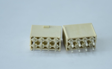 4.2 Double-Row 2*4p Straight Pin Header Tin 100u'' Esternal Leakage 5.0mm Terminals