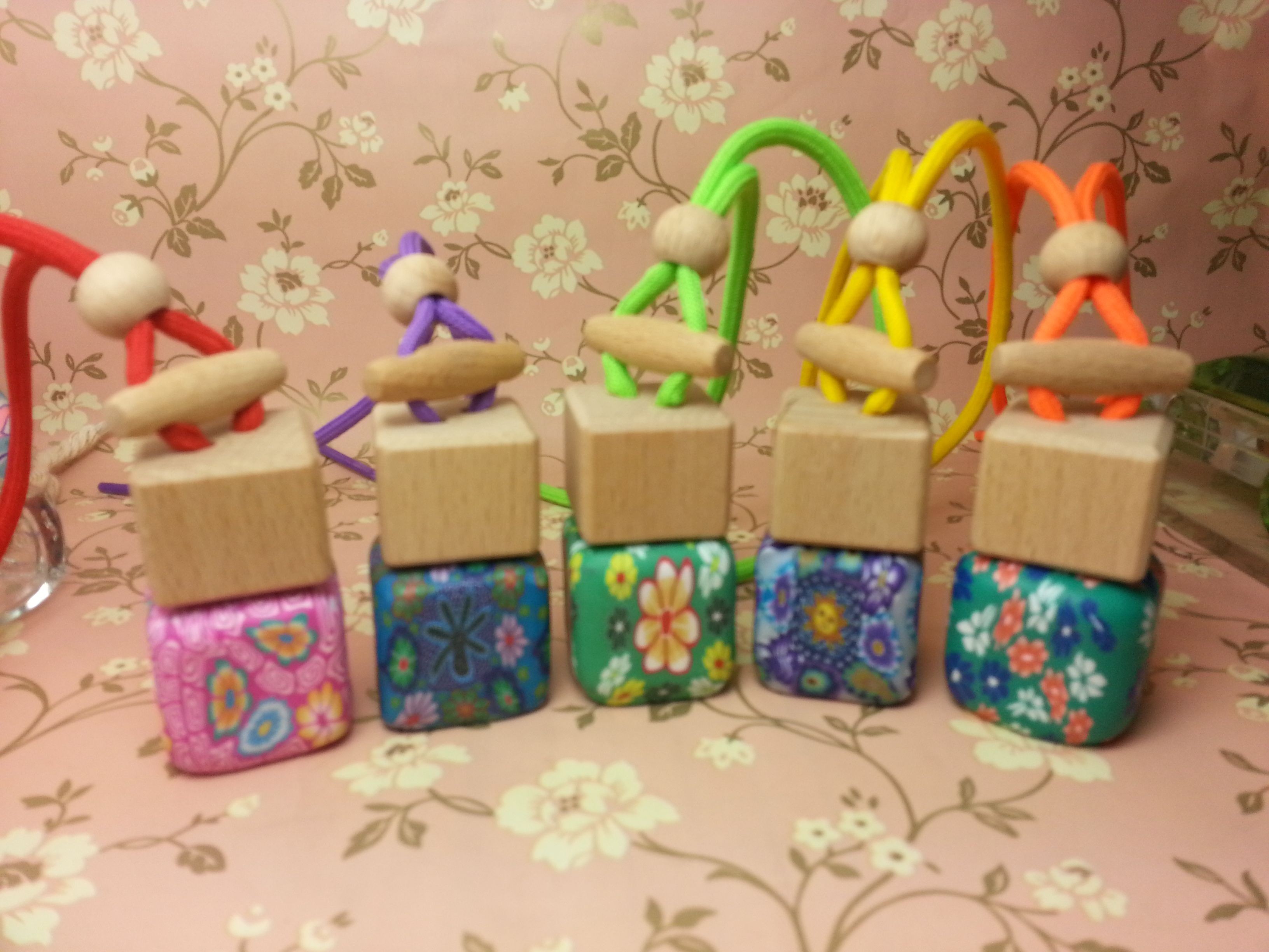Quality square perfume glass bottle with polymer clay,hanging car air freshener for sale