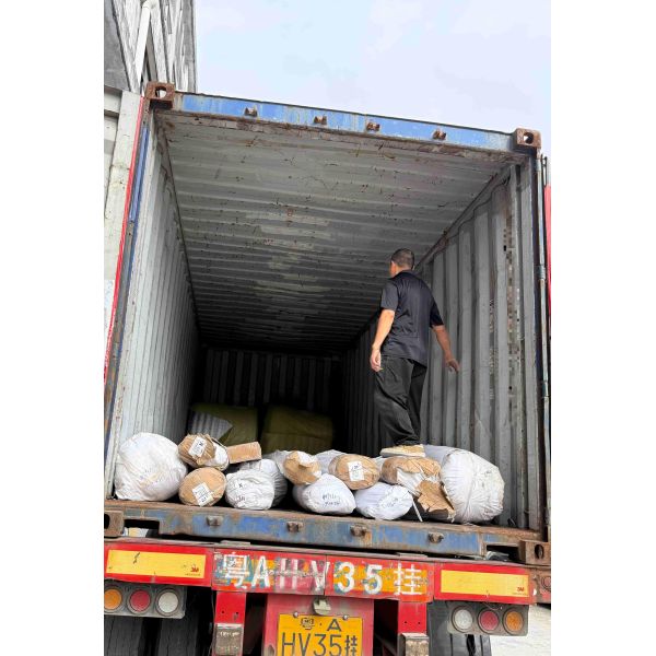 Quick And Easy To Install SPC Floor Tiles Noise Reduction And Anti-Bacterial 4mm To 6mm Thickness Options