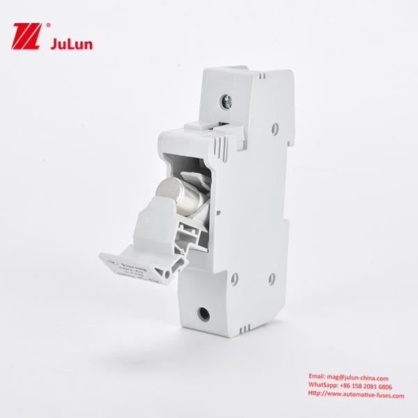 Silver Copper Silica Solar PV Fuse IEC60269.6 Standard Temperature Range -50-105°C Collecting Box