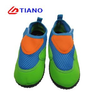 China Customized Smooth Fabrics Freedom Quick Dry Aqua Socks wholesale