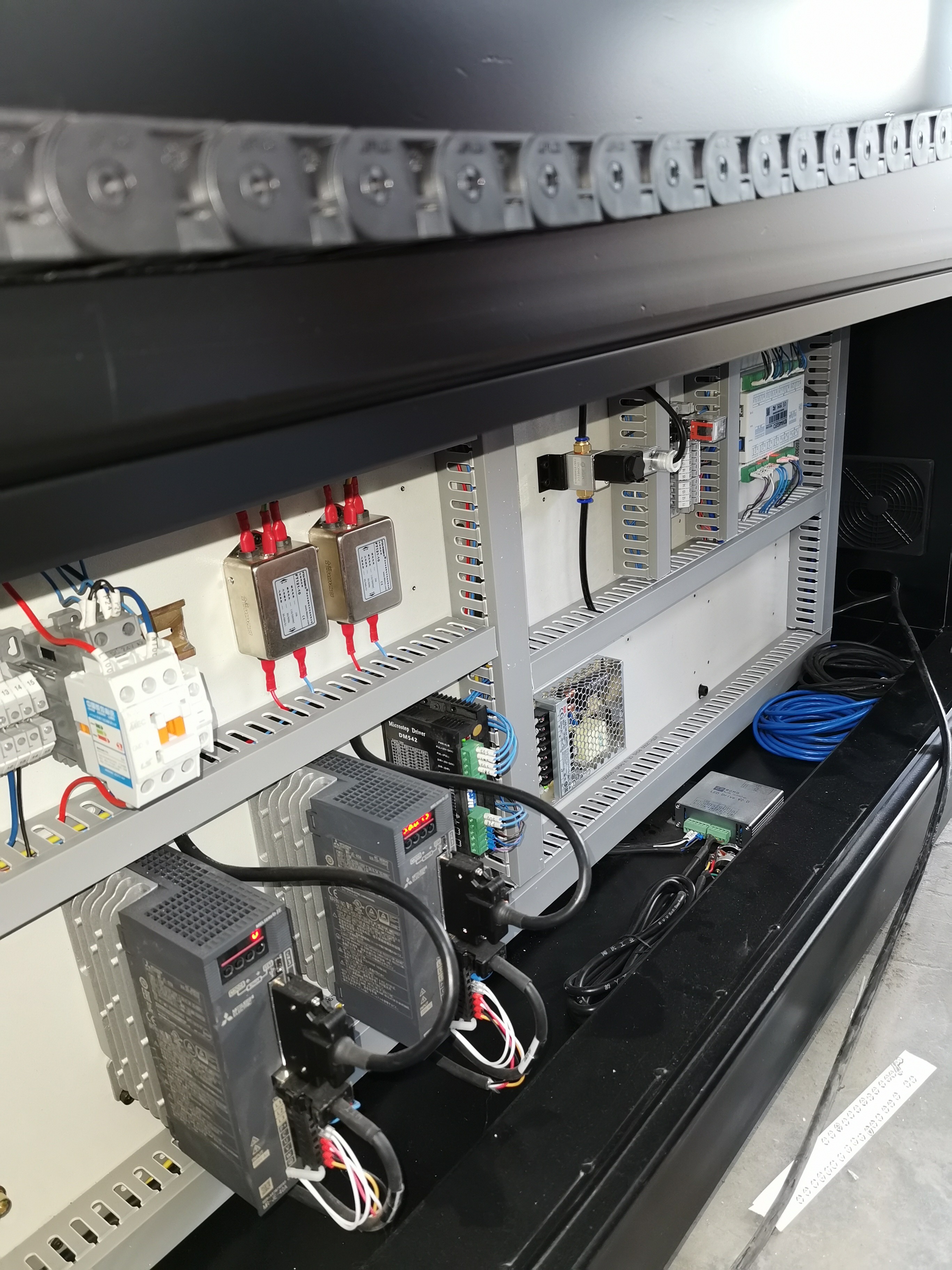 Mitsubishi Servo 18000mm/min CO2 Laser Cutting Machine