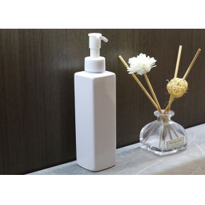 China LEAD FREE Square 200ml Empty Plastic Bottles With Lockable Pumps wholesale