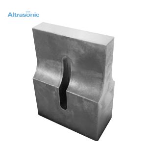 China 15kHz Ultrasonic Welding Horn Transducer 2600W For Mask Welding on sale