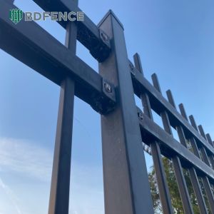 Anti-UV Projection Ready Tubular Steel Fence Display Surface