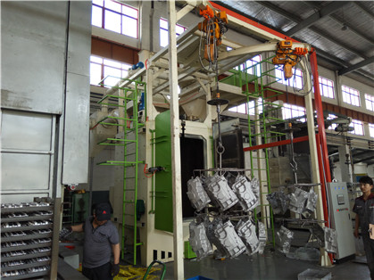 CE Hanging Chain Conveyor Shot Blasting Machine For Cleaning Alloy Wheels