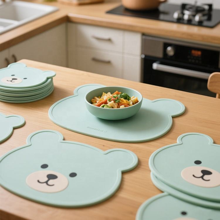 Customized Silicone Food Grade Children'S And Toddler Meal Mats Without Bisphenol A Silicone Bear Shaped Table Mats