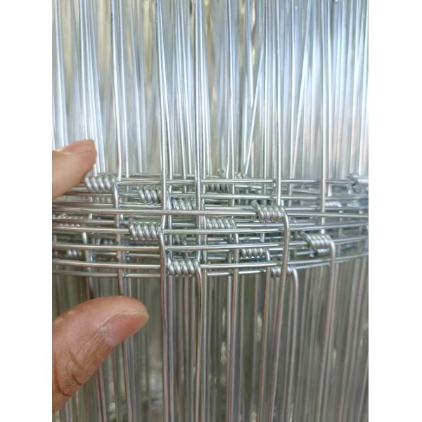 China Supplier Animal Hinge Joint Grassland Field Fence Netting Machine Factory