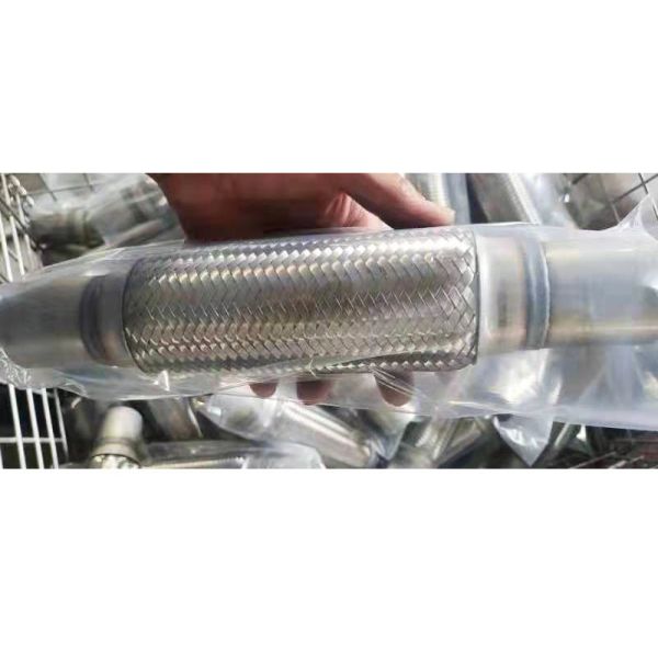 1.75" X 6" X 10" Ss201 Flexible Exhaust Pipe Connector With Wire Braide And Welded Nipple
