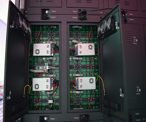 DIP P10 Outdoor Advertising Led Display Screen 6000cd/sqm Brightness Energy Saving