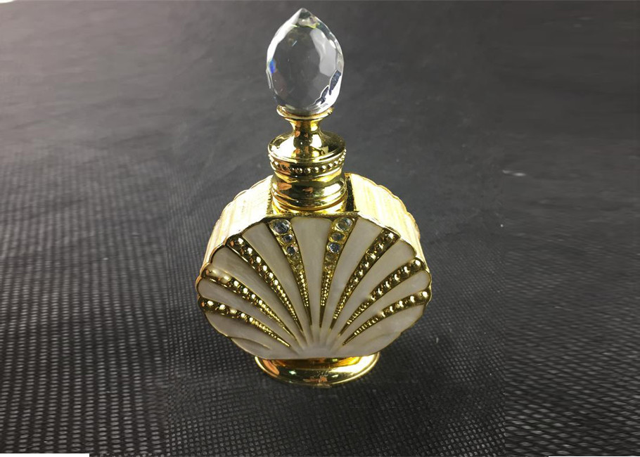 Golden Color Refillable Glass Perfume Bottle , Customize Shape Mini Fragrance