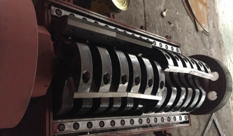 Adjustable Knives 30kw V Cutting Plastic Crushing Machine