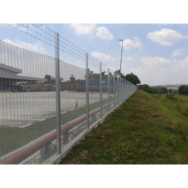Clearvu Anti-Climb Prison Fence Panels 358 High Security Anti Climb Fences