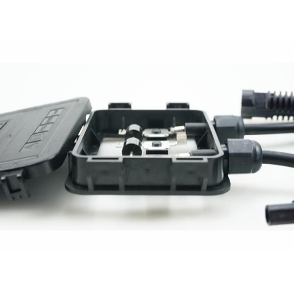 Self-Locking 1000V DC Solar PV Junction Box with IP67 Protection and UL94-V0/5VA Flame Resistance