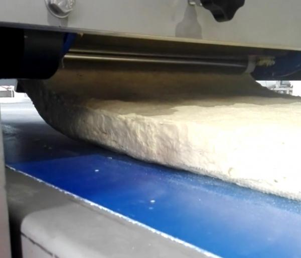 Quality 304 Stainless Steel Dough Paratha Machine With Sensor Control For Bread Dough for sale