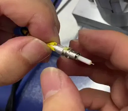 High Precision Air Pressure Optical Fiber Cable Connector Crimping Machine with 2.0T Crimp Force and Metal Construction