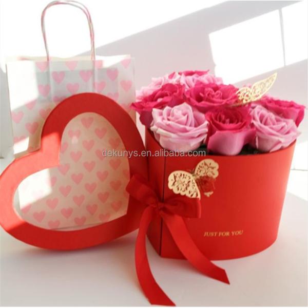 Customized Sizes and Double Layer Heart Shape Box for Strawberry Chocolate Luxury Box