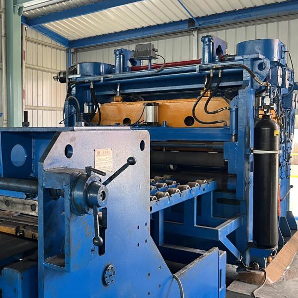 Medium and Thick Plate Leveling and Cross Cutting Production Line for Country Markets