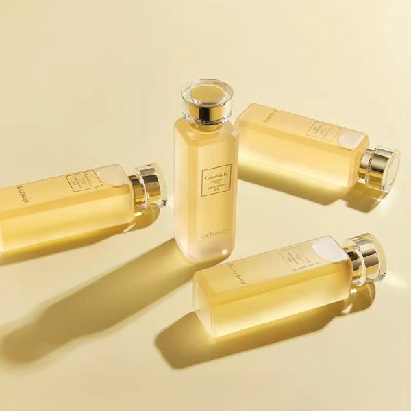 Skin Balancing Pore-Reducing Toner Minimizes Large Pores Face Moisturizing Calendula Skin Toner for Face