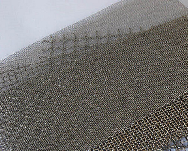 Plain and Twill Weave Nichrome Wire Mesh With High-performance In Filtration Systems