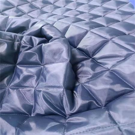 160gsm Breathable Outdoor Fabric Polyester 142cm Diamond Quilting