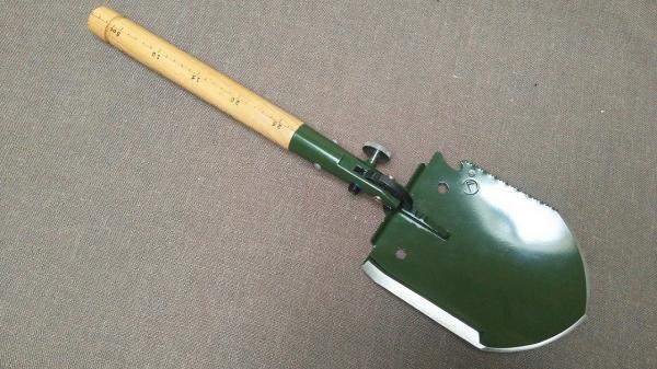 Quality WJQ-308 China Classics Tri-fold Shovel with 18 Multi-function, army green color, powder coated surface, the best quality for sale