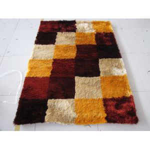 China Boxes Design Polyester Silk Plush Shaggy rug wholesale