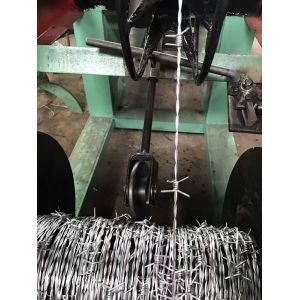 Double Strands Barbed Wire Mesh Machine/Barbed Wire Making Machine