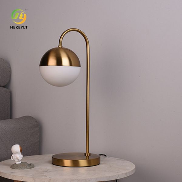 Nordic Golden Ball Art LED Bedside Table Lamp 25 Watt For Decoration Bedroom