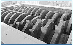 Tough Plastic Waste Shredding Machine , Plastic Frame Automobile Tire Shredding Machine