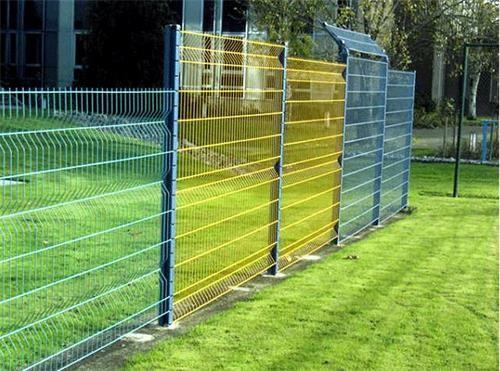 Triangle Heavy Gauge Wire Fence , Welded Wire Fence Panels Low Carbon Steel