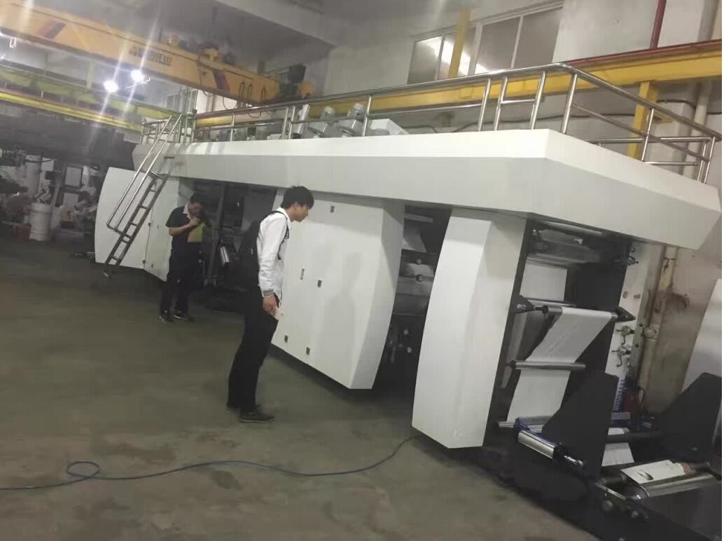 China Central Drum High Speed Flexo Printing Machine 4 Colors 1200mm Material Feeding Width wholesale