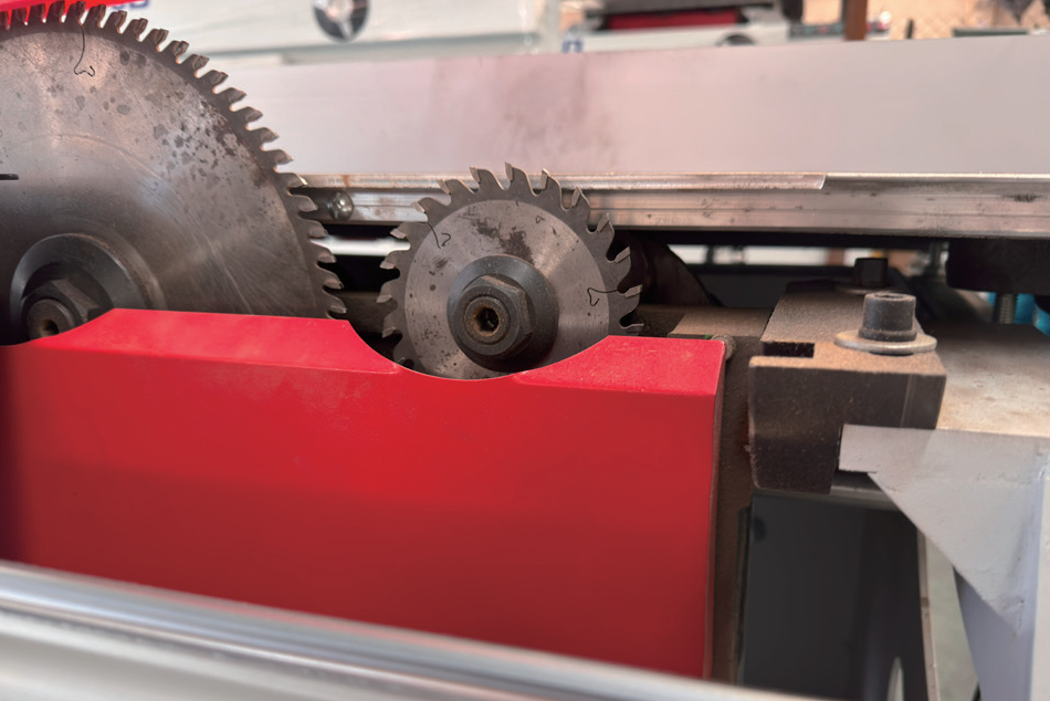 Precision Wood Cutting Table Saw Machine / Sliding Panel Saw 5.5KW