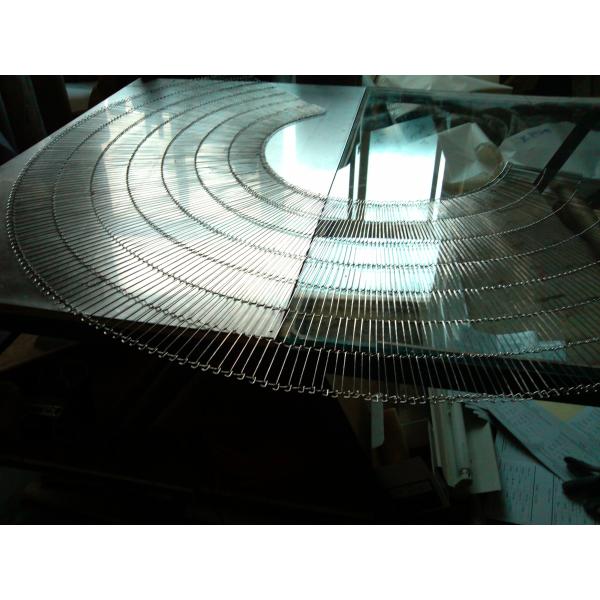 SS304 Flat Flex Conveyor Wire Belt 2.5mm Diameter For Food Delivery
