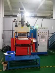 China 4000cc Vertical Hydraulic Rubber Injection Moulding Machine 400 Ton wholesale
