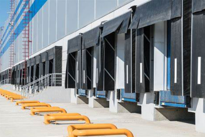 China Pvc Rubber Loading Dock Shelters Adjustable Loading System Modern Design wholesale