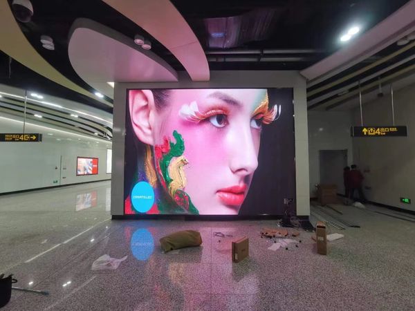Fixed Installation Iron Box LED Video Wall HD P2.5 Indoor LED Display Screen SMD led video wall screen