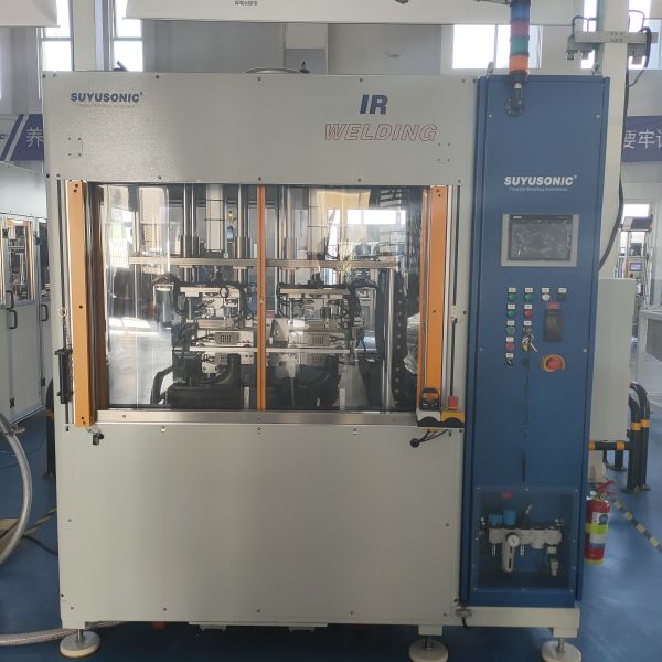 PA66+GF30 High-accuracy Infrared Hot Plate Plastic Welding Equipment with 11 - 22 kg/h Output and 1 Year Warranty