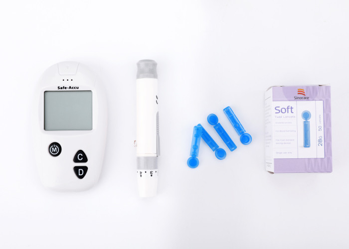 China Rapid Test Result Diabetic Testing Meters , Blood Sugar Monitors For Home Use 500 Testing Result wholesale