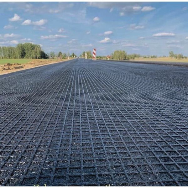 PP geogrid Polyester (PET) geogrid Fiberglass geogrid Steel Plastic Bi-Directional Universal Retaining Wall Geogrid Driveway Stabilization Grids