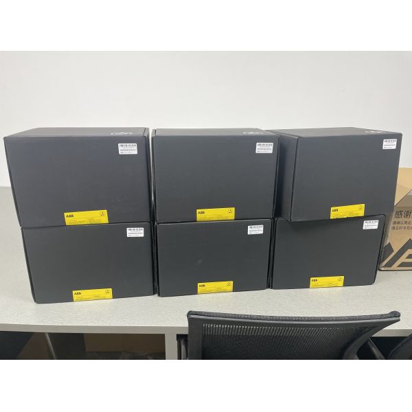 ABB 3BHB004661R0101 KUC711AE101 ABB High Voltage Inverter Drive Power Supply