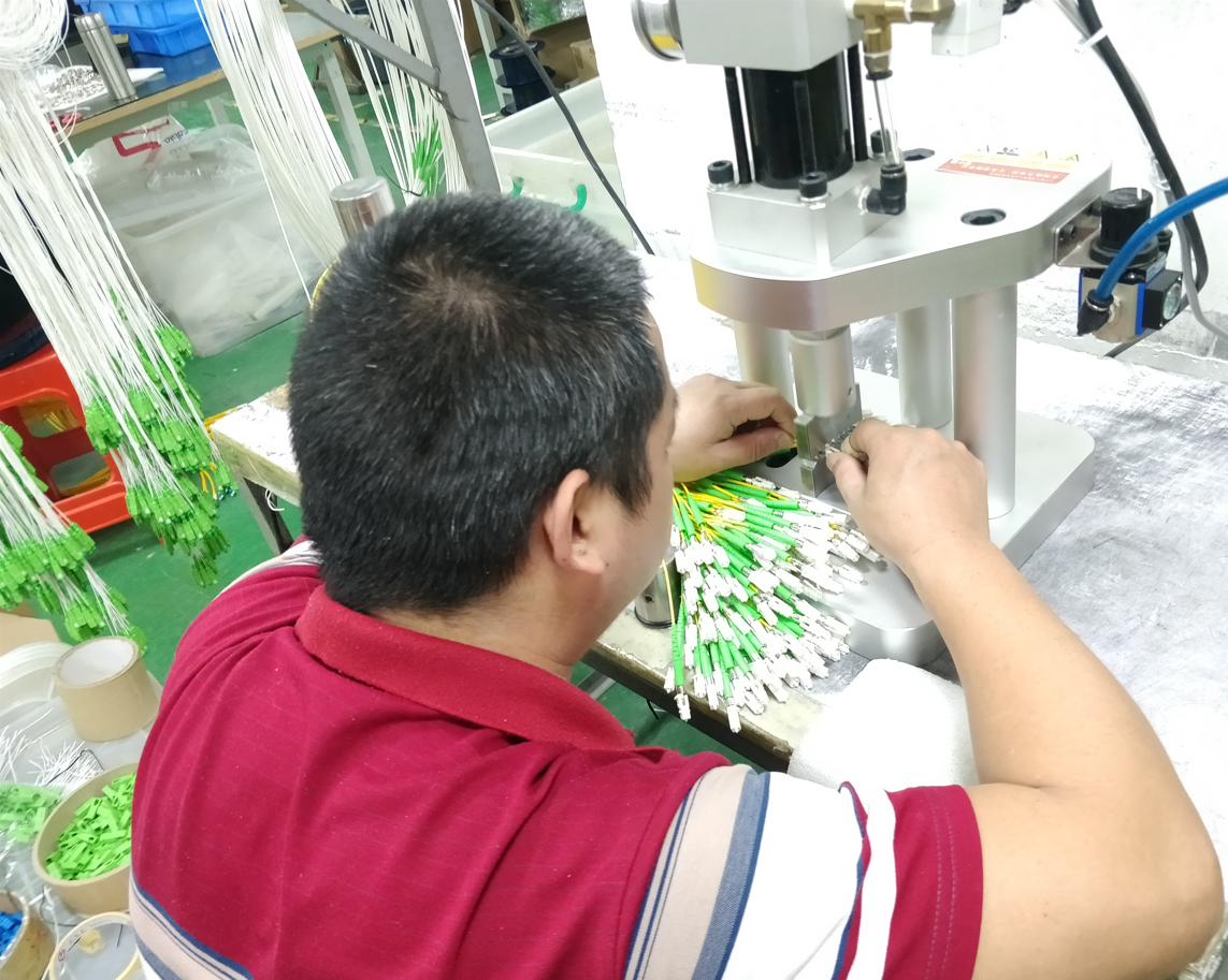 FTTH FTTX HX 1x2 PLC Splitter LC SC ST FC 1260nm-1650nm Fiber Optic Cable Splitter