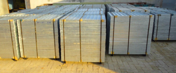 Roof Safety 25x5 30mm Pitch Aluminium Walkway Grating