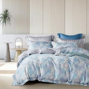 China Organic 100% 300TC Silky Tencel Comforter 60s Ring Spun on sale