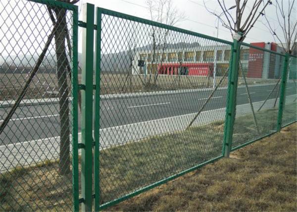 Quality Pvc coated reinforced concrete 2*2 welded wire mesh fence for bird rabbit dog for sale