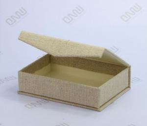 China Handicraft product fabric packaging gift box with design customized on sale