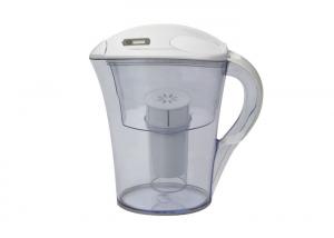 China 2L Portable Water Filter Jug Non - Slip Base For Comfort An Stability on sale